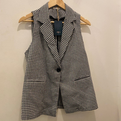 Chaleco negro cuadros Ari 178 - Ari 179